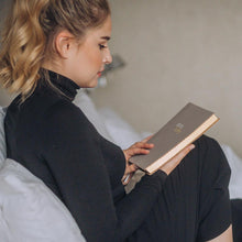 Lade das Bild in den Galerie-Viewer, Majoie Notizbuch DIN A5 &#39;Boss Lady&#39; grau
